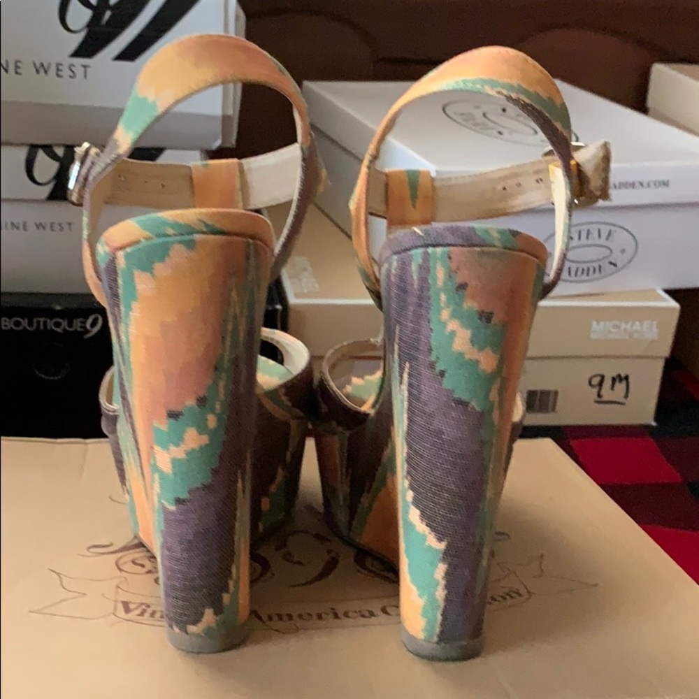 Nine West - Picture 6 of 8